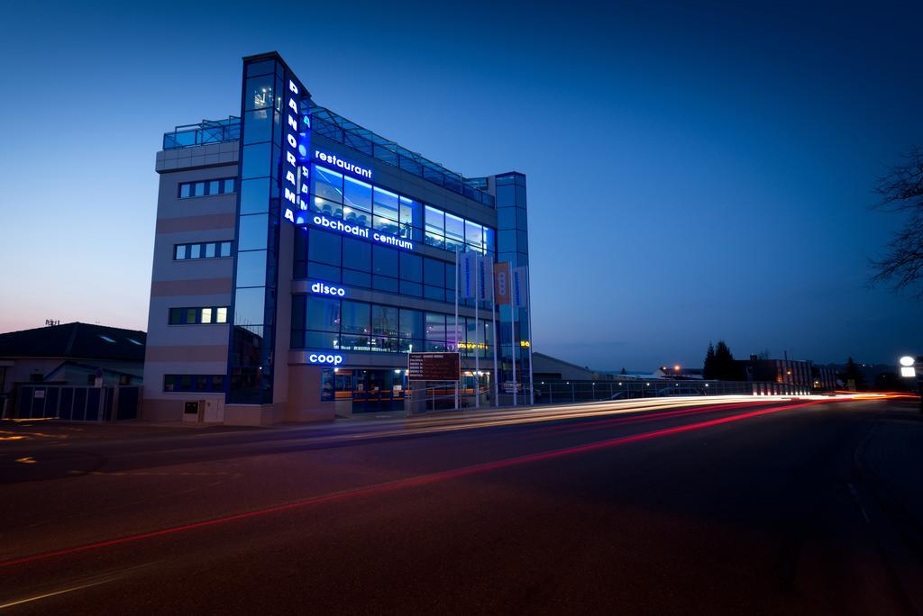 Oc Panorama Hotel Velke Mezirici Exterior photo